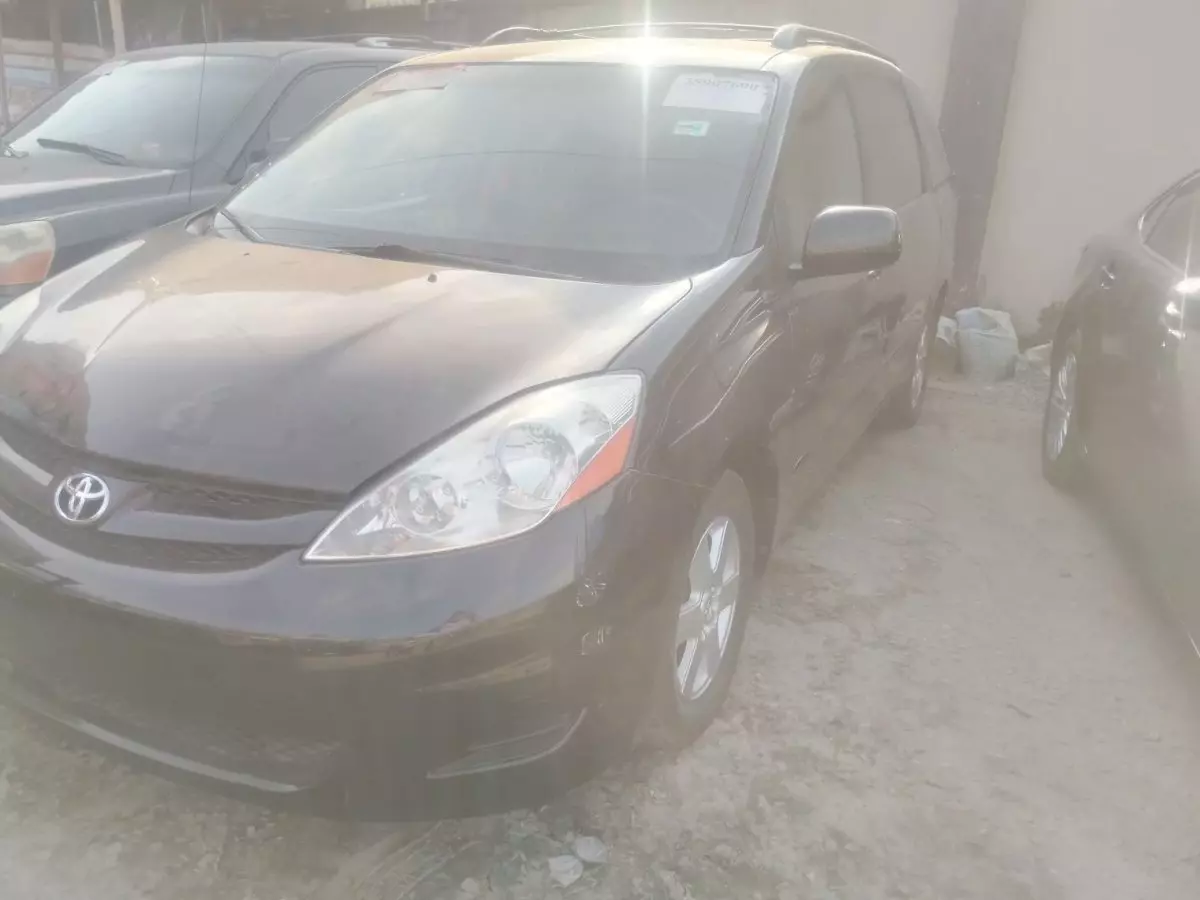 Toyota Sienna - 2008