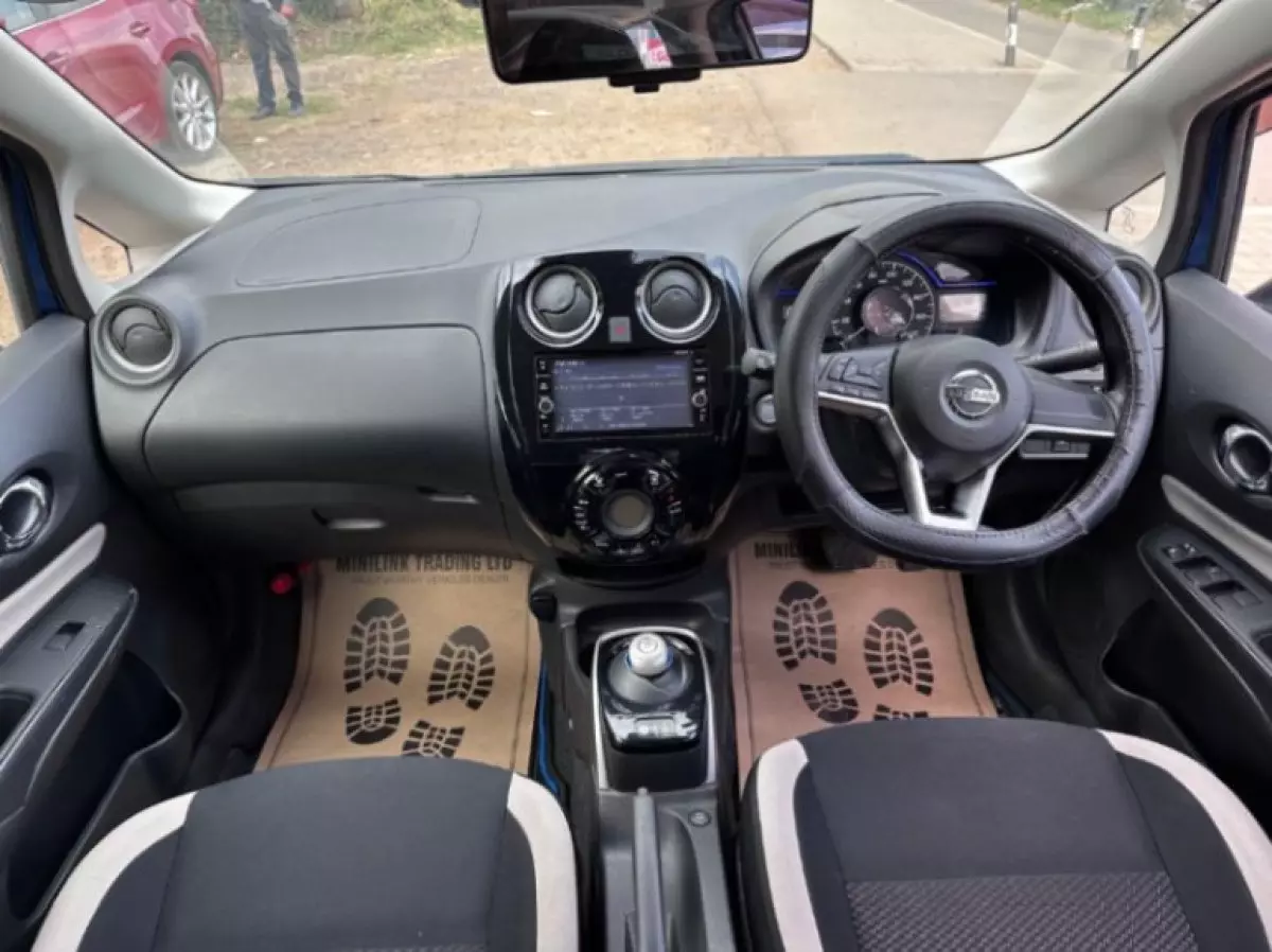 interiorFront