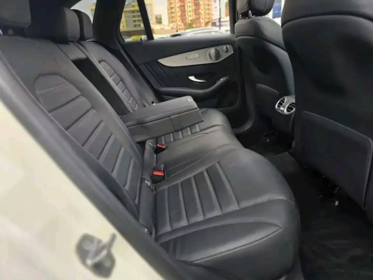 interiorBack