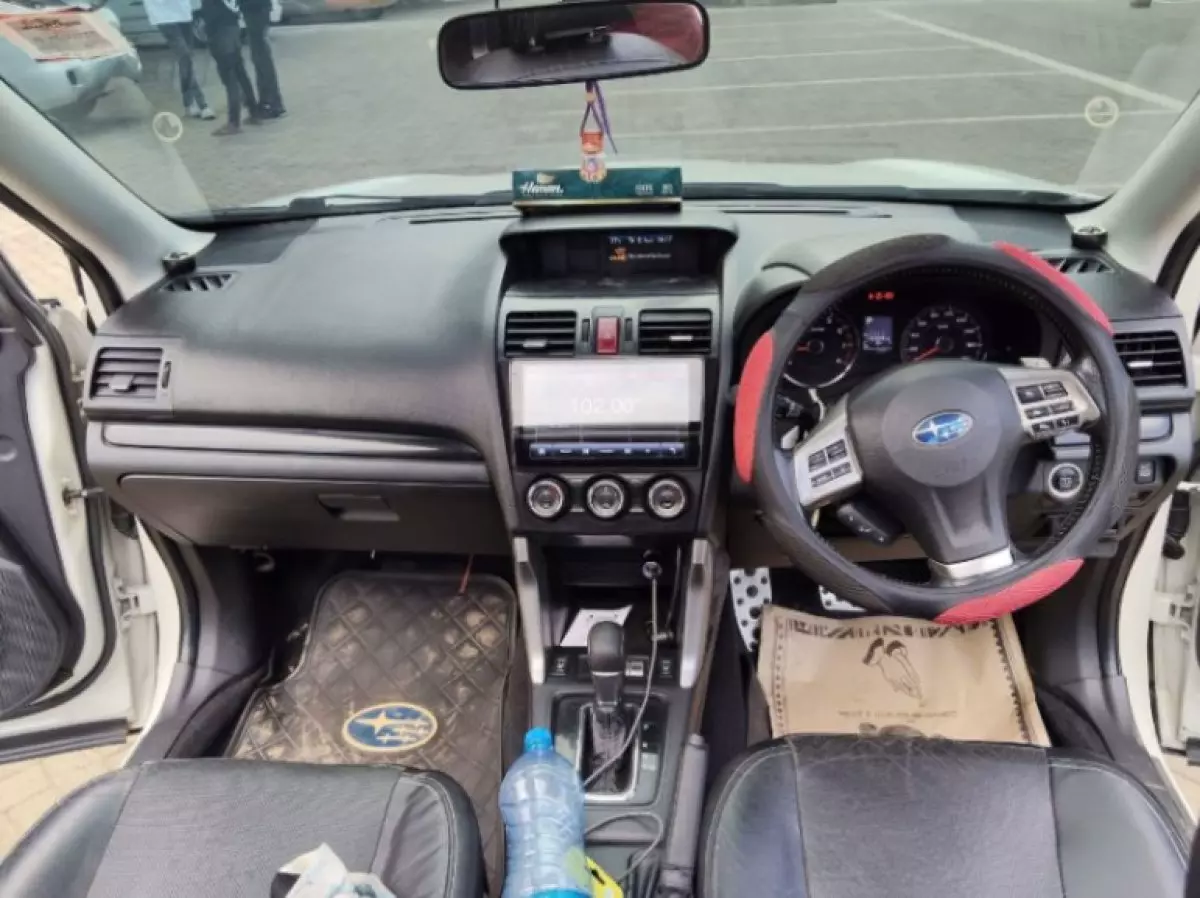 interiorFront