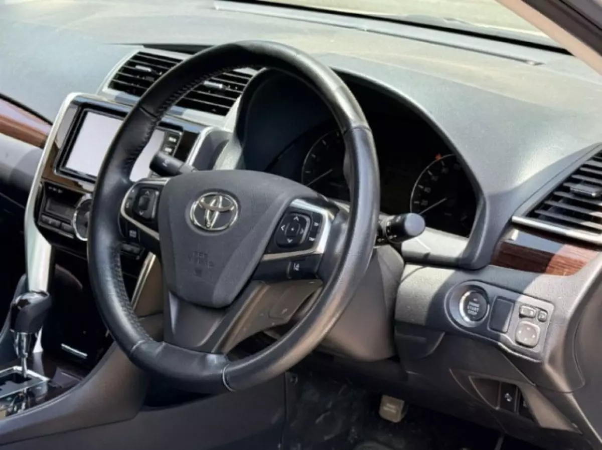 interiorFront