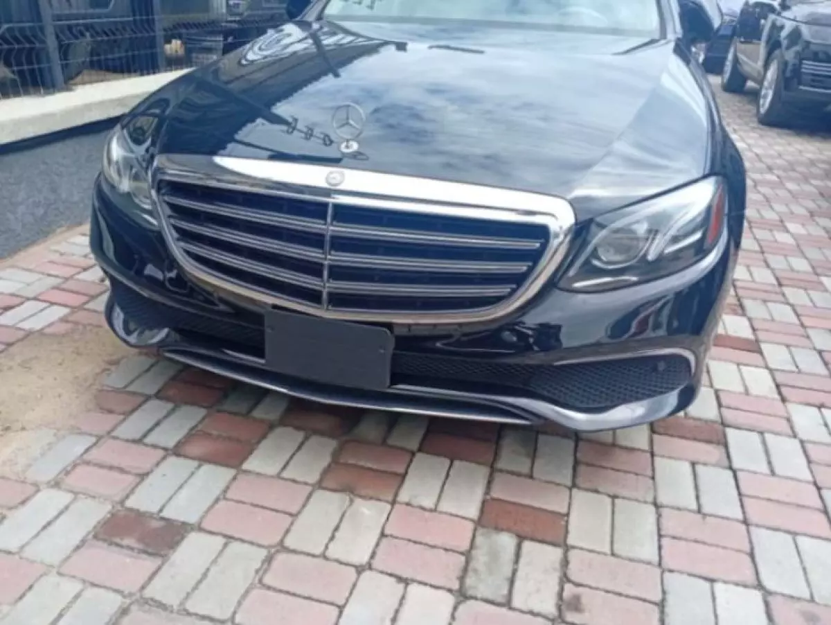 Mercedes-Benz E 300 - 2017
