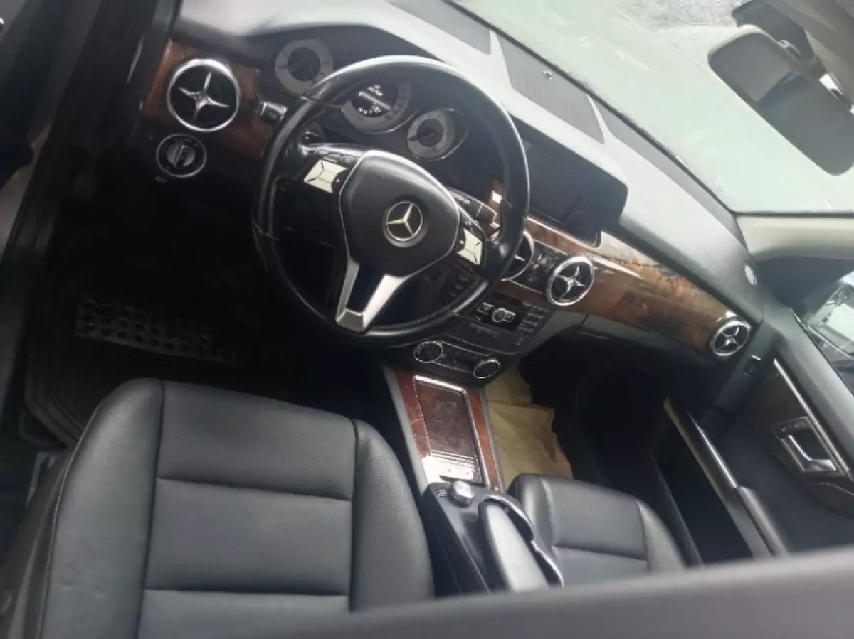 interiorFront