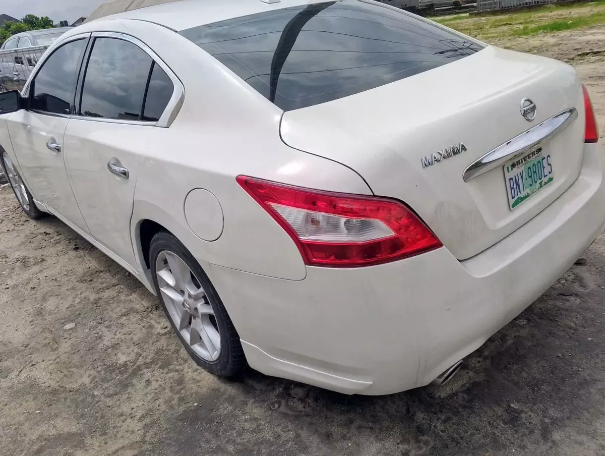 car Left Back