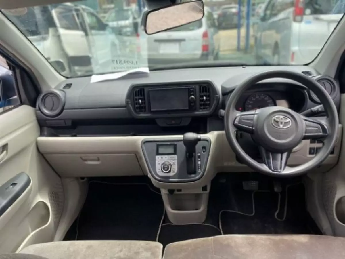 interiorFront