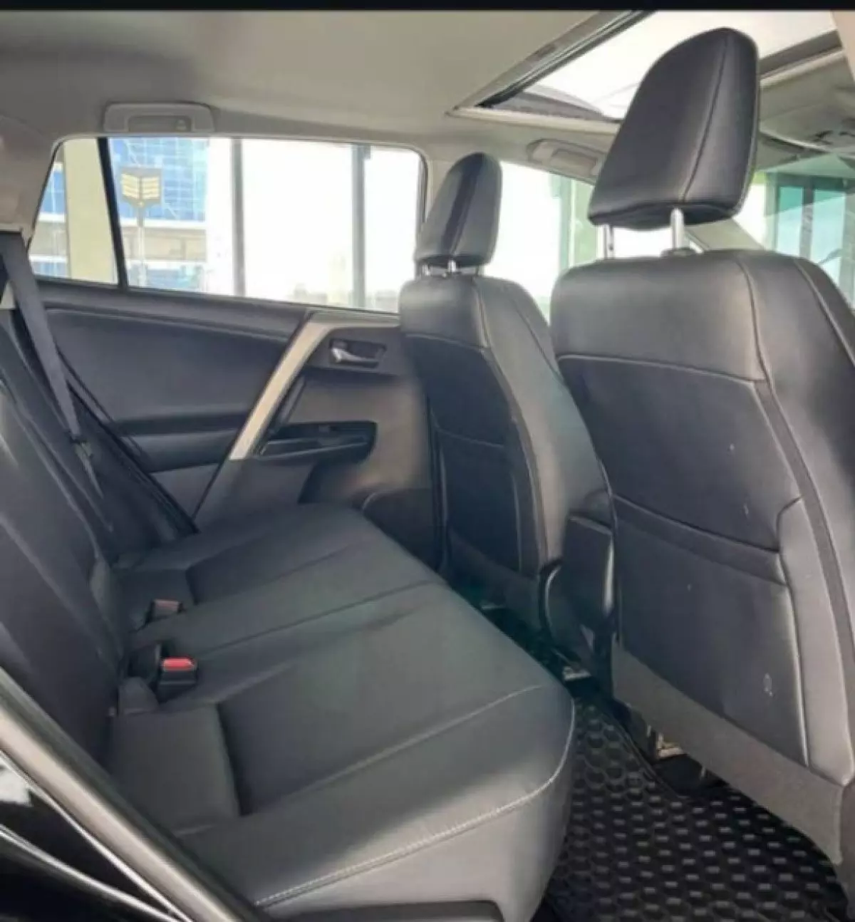 interiorBack