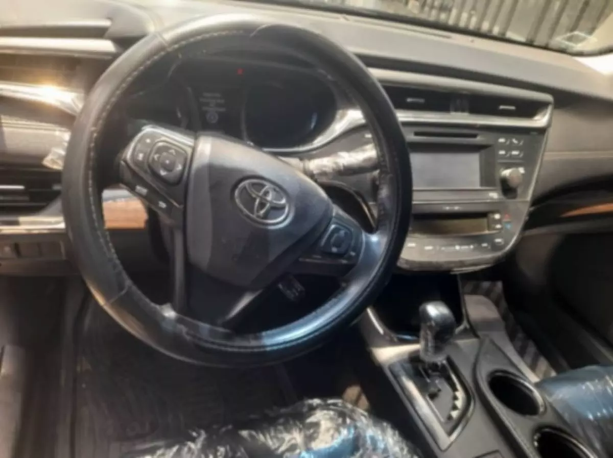 interiorFront