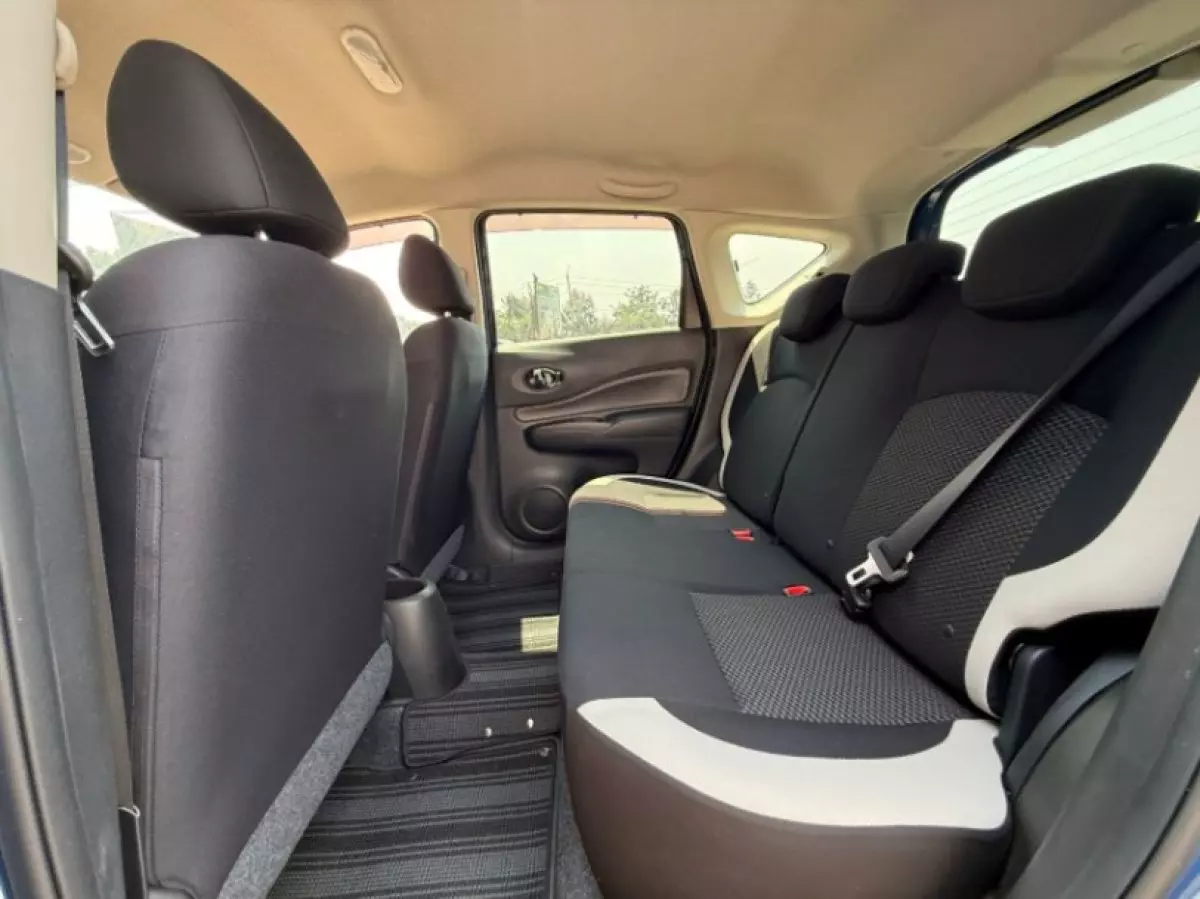 interiorBack