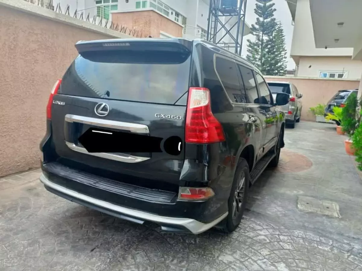car Right Back