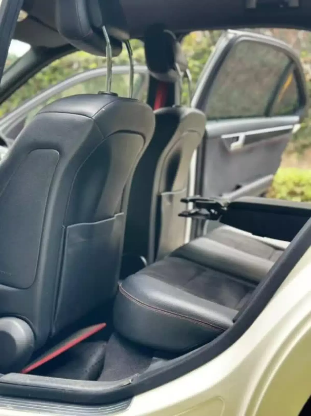 interiorBack