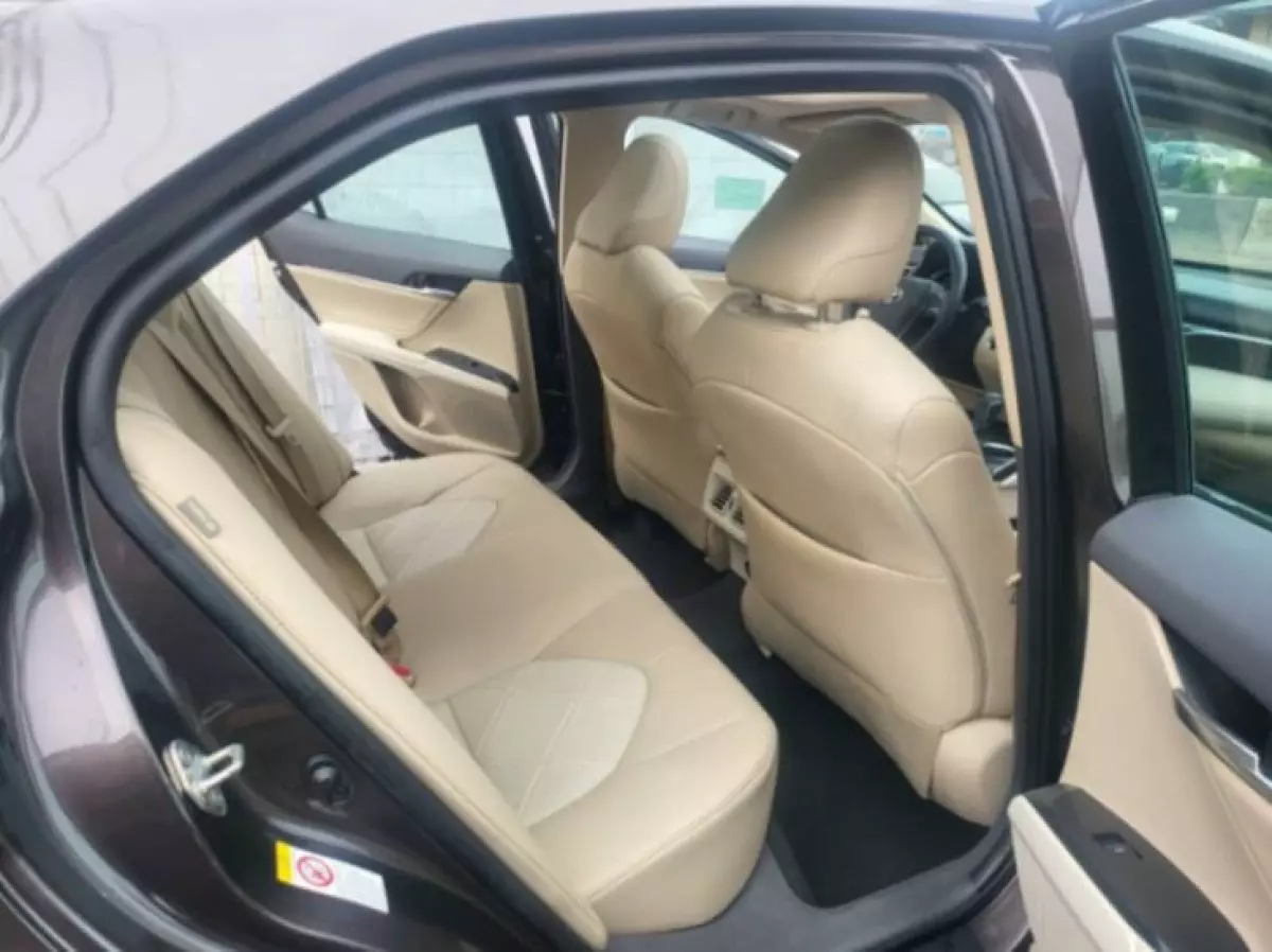 interiorBack
