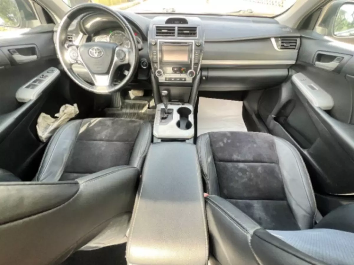 interiorFront
