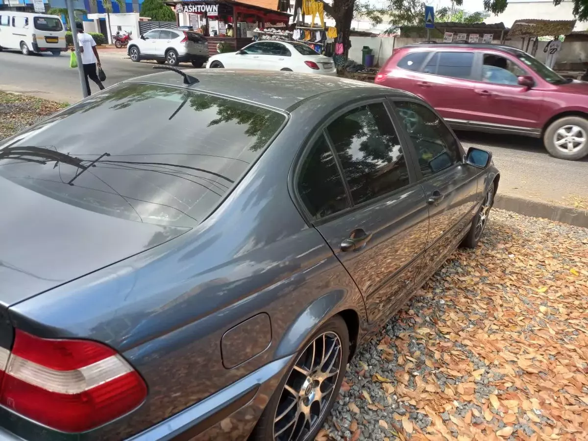 car Right Back