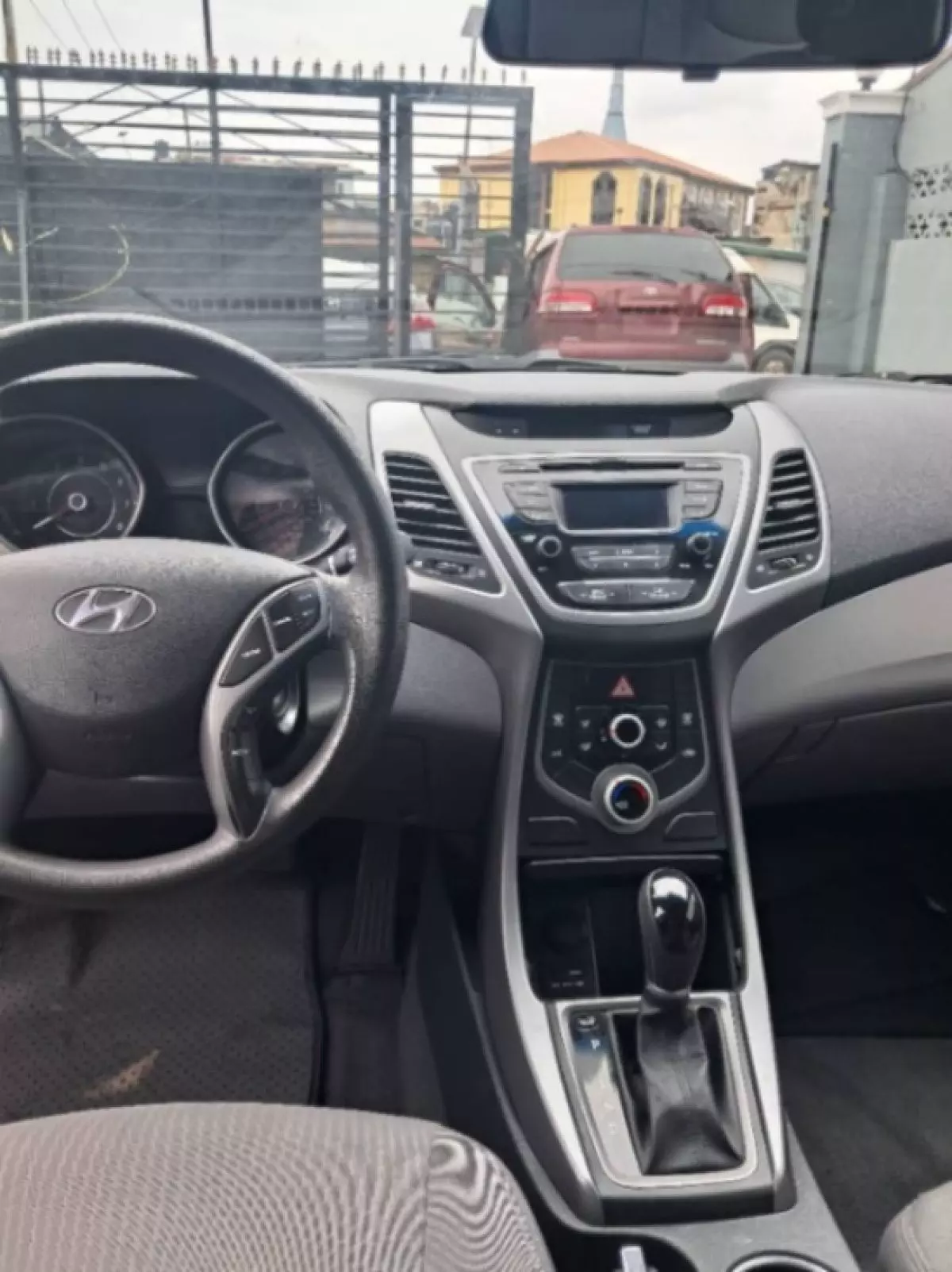 interiorFront
