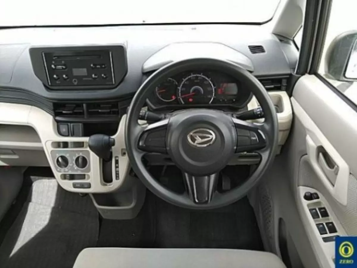 interiorFront