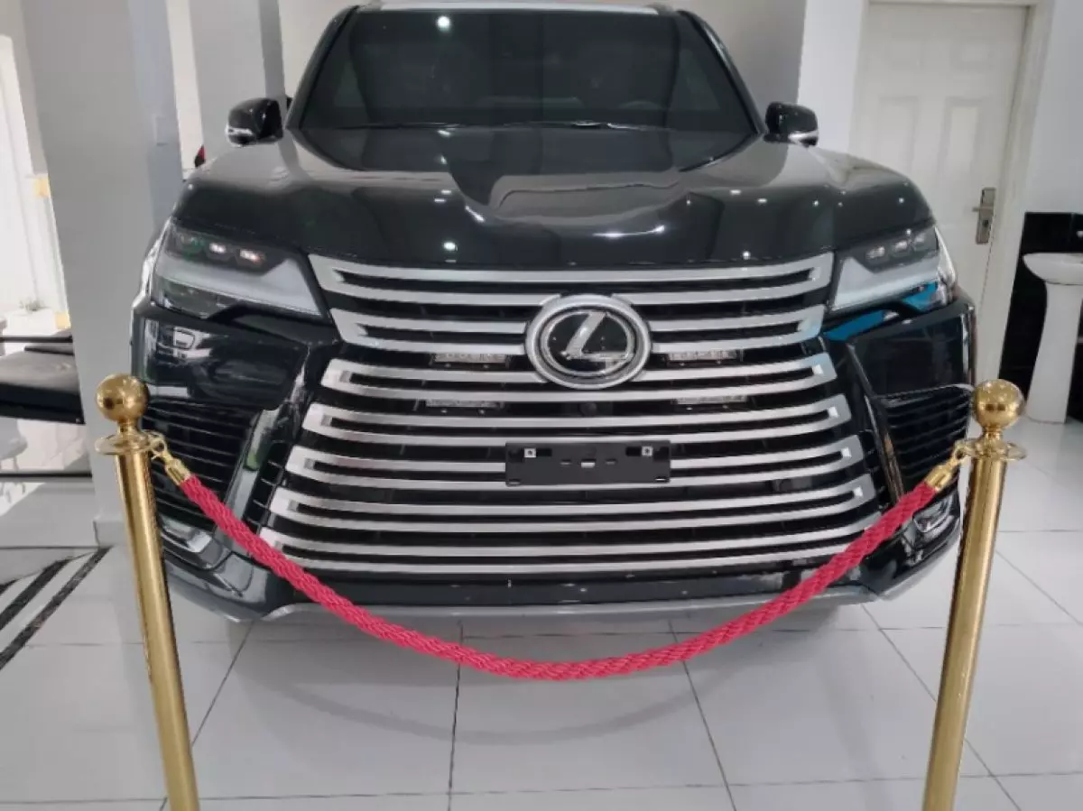 Lexus LX 600 - 2024