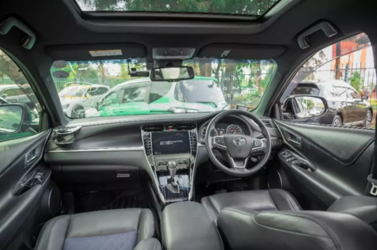 interiorFront