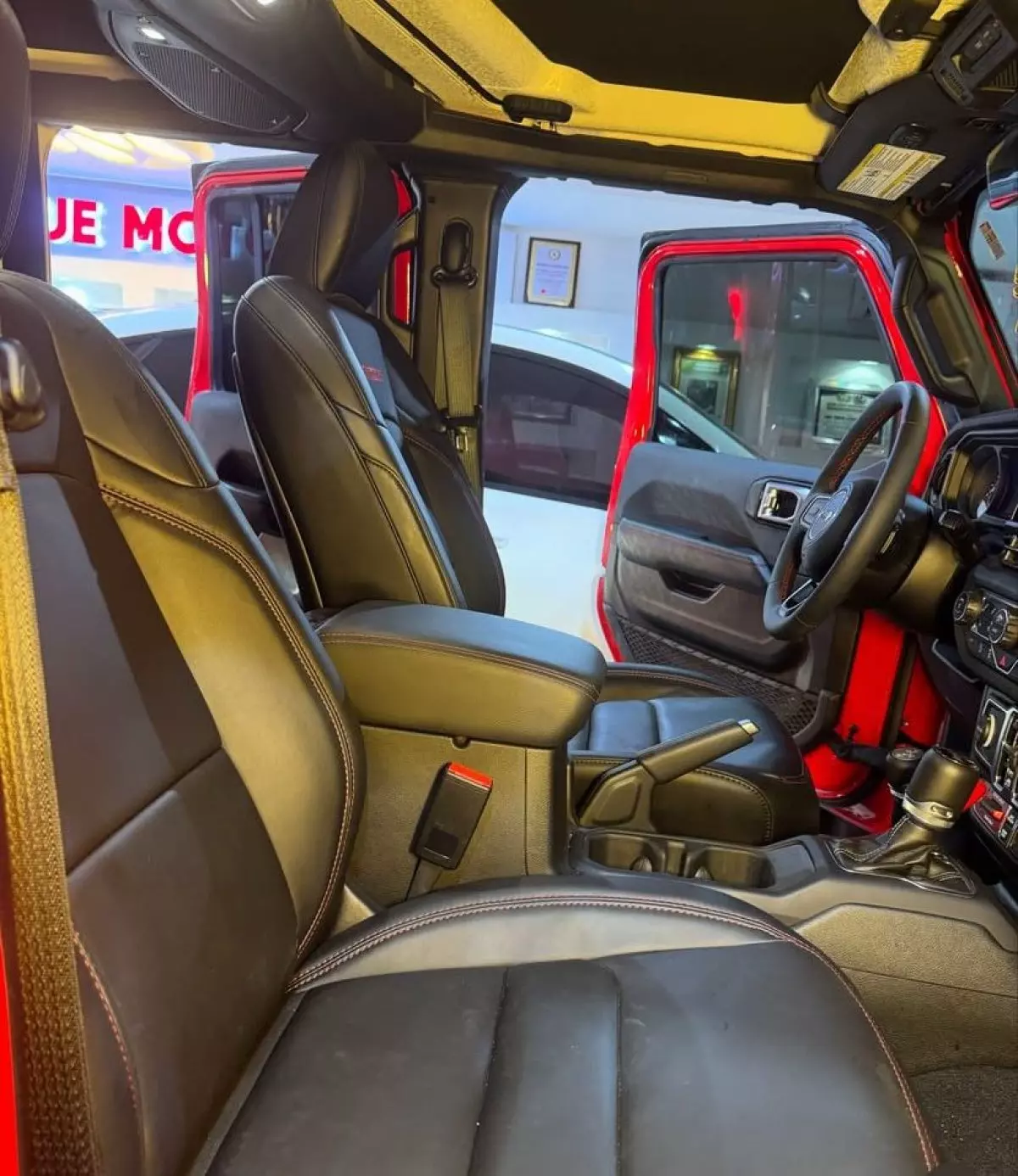 interiorBack