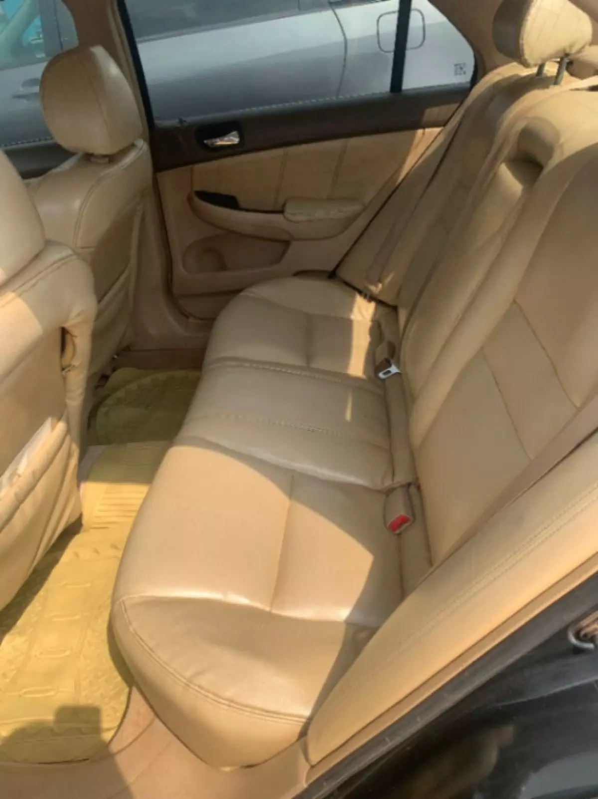 interiorBack