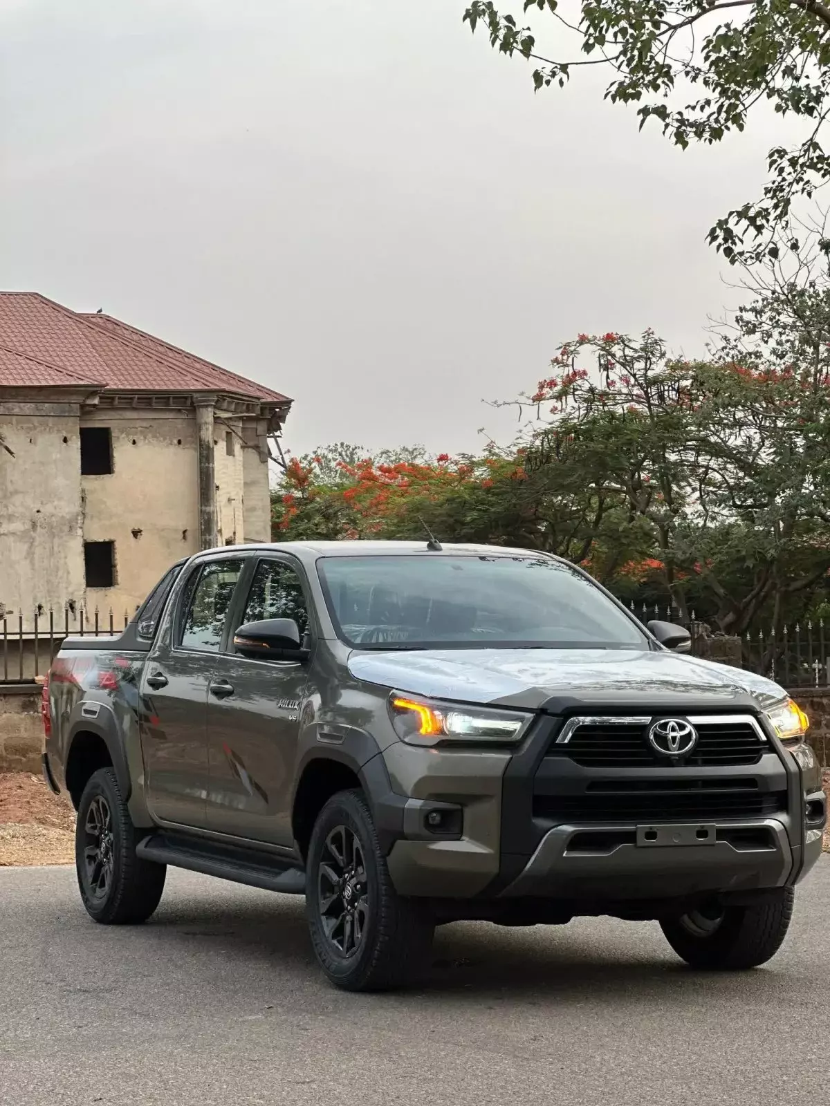 Toyota Hilux - 2023