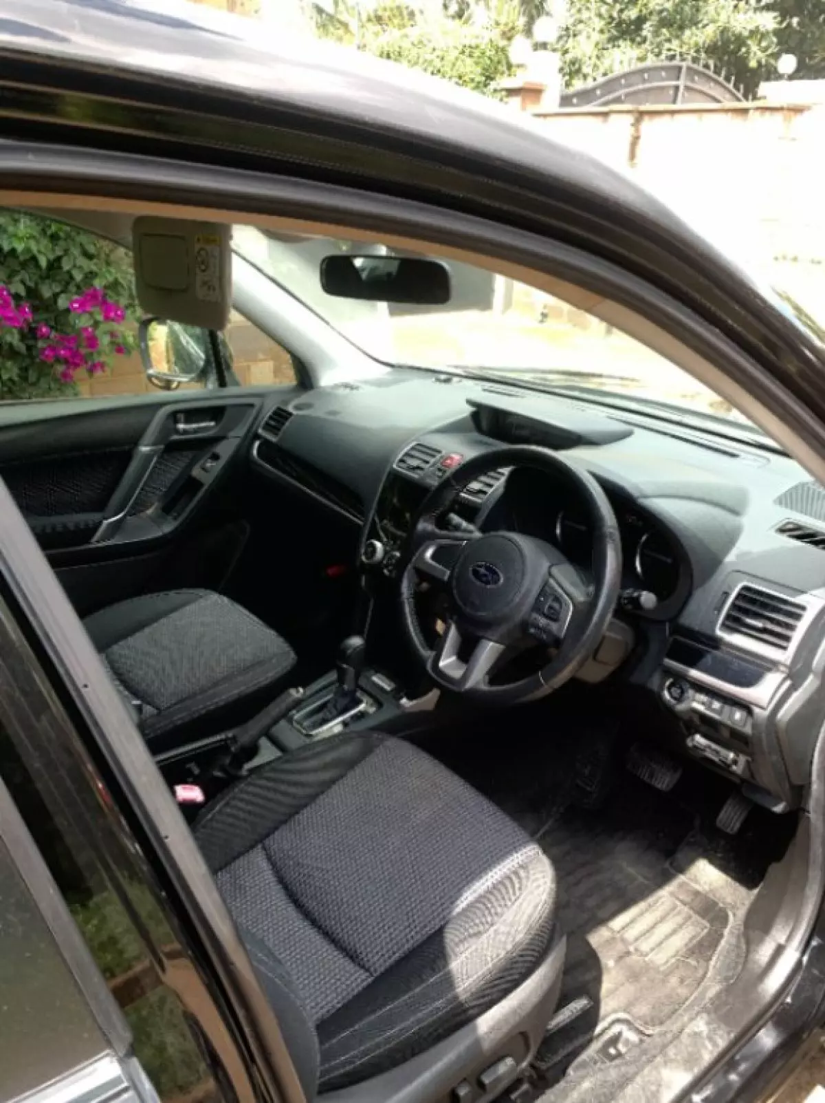 interiorFront