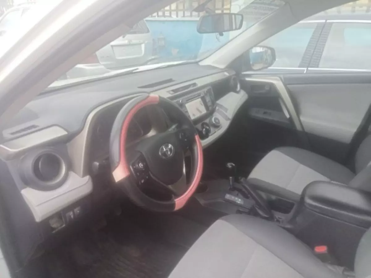 interiorFront