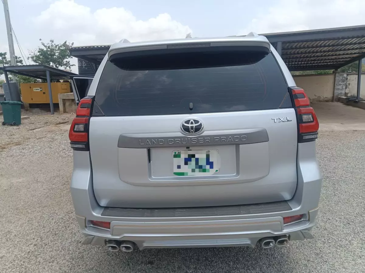 car Back