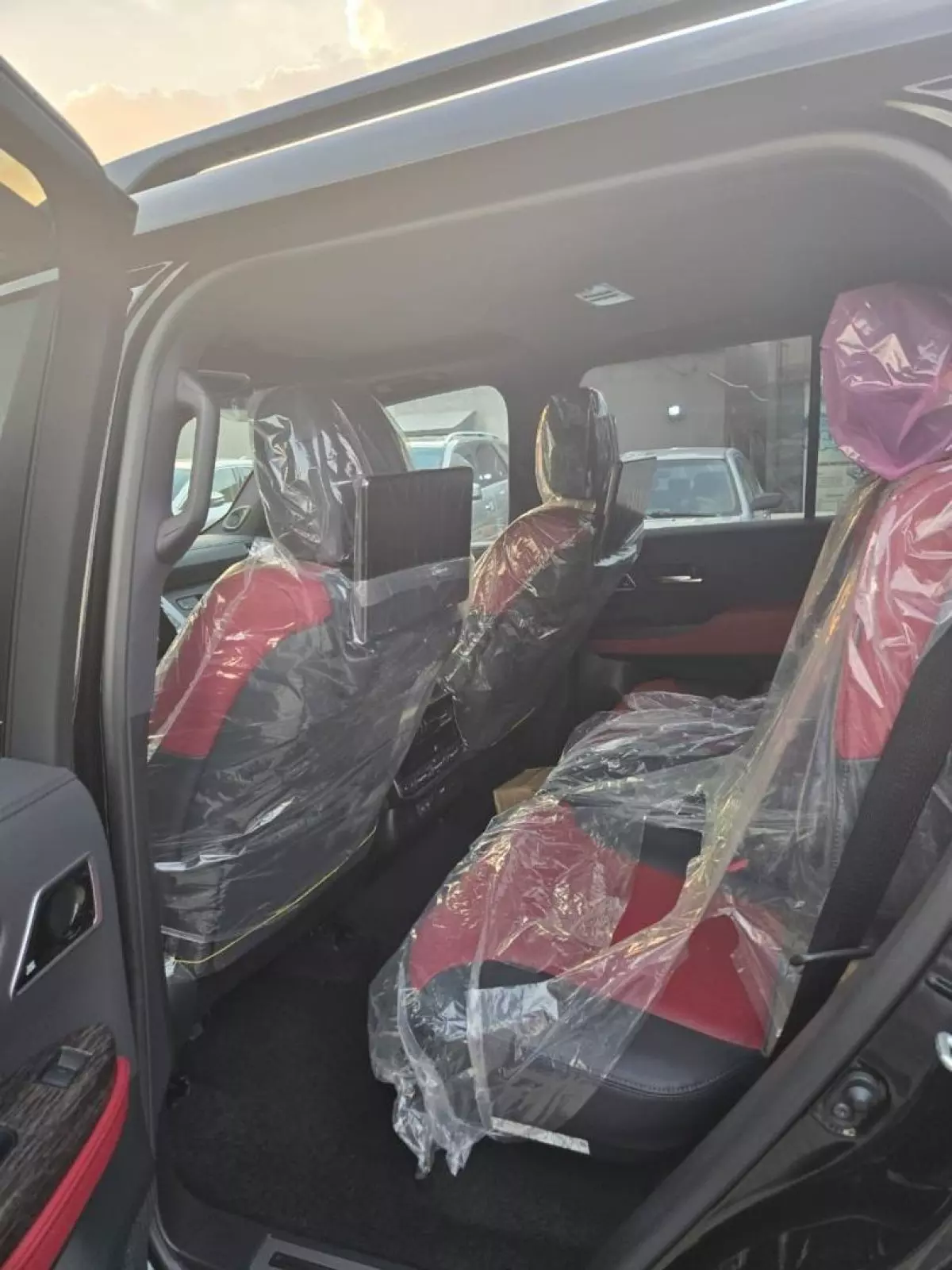 interiorBack