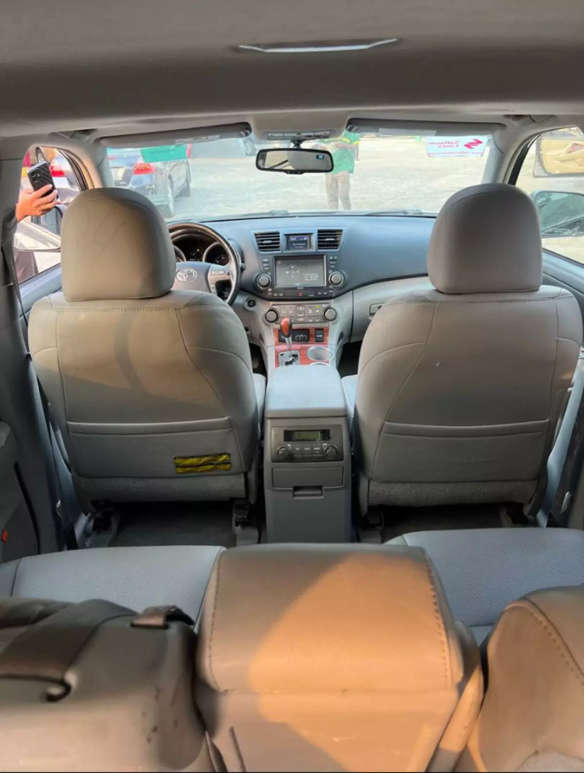 interiorFront