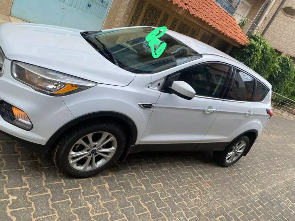 Ford Escape   - 2019