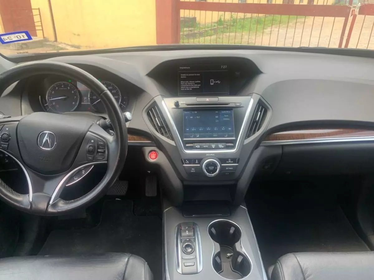 interiorFront