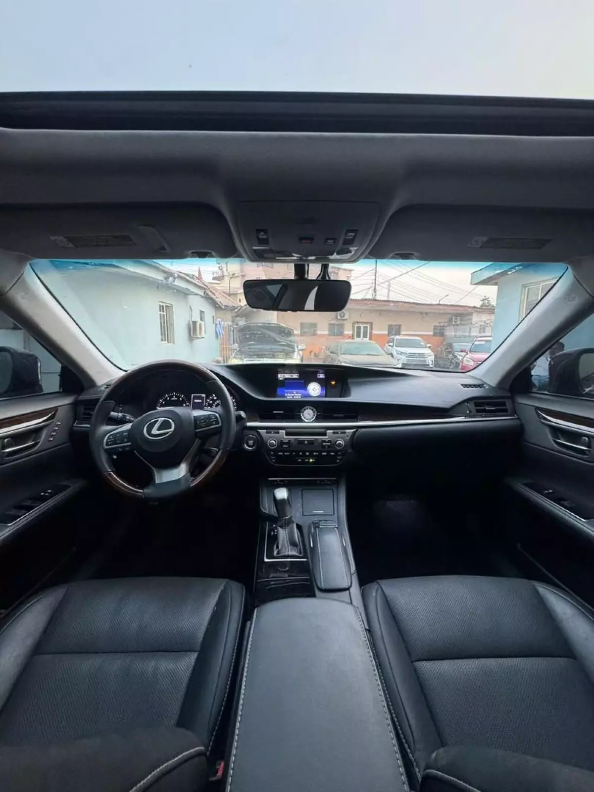 interiorFront