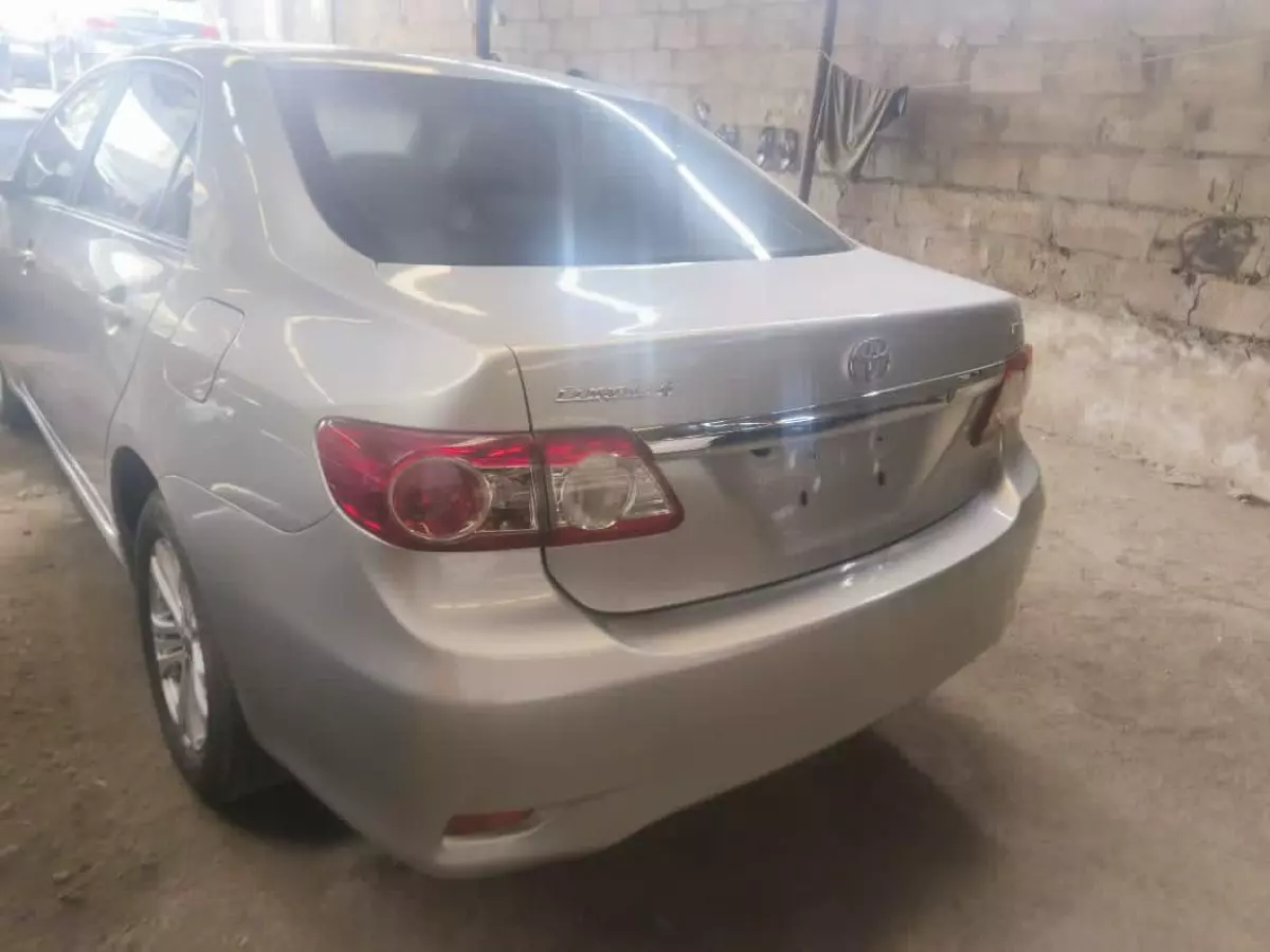 car Right Back