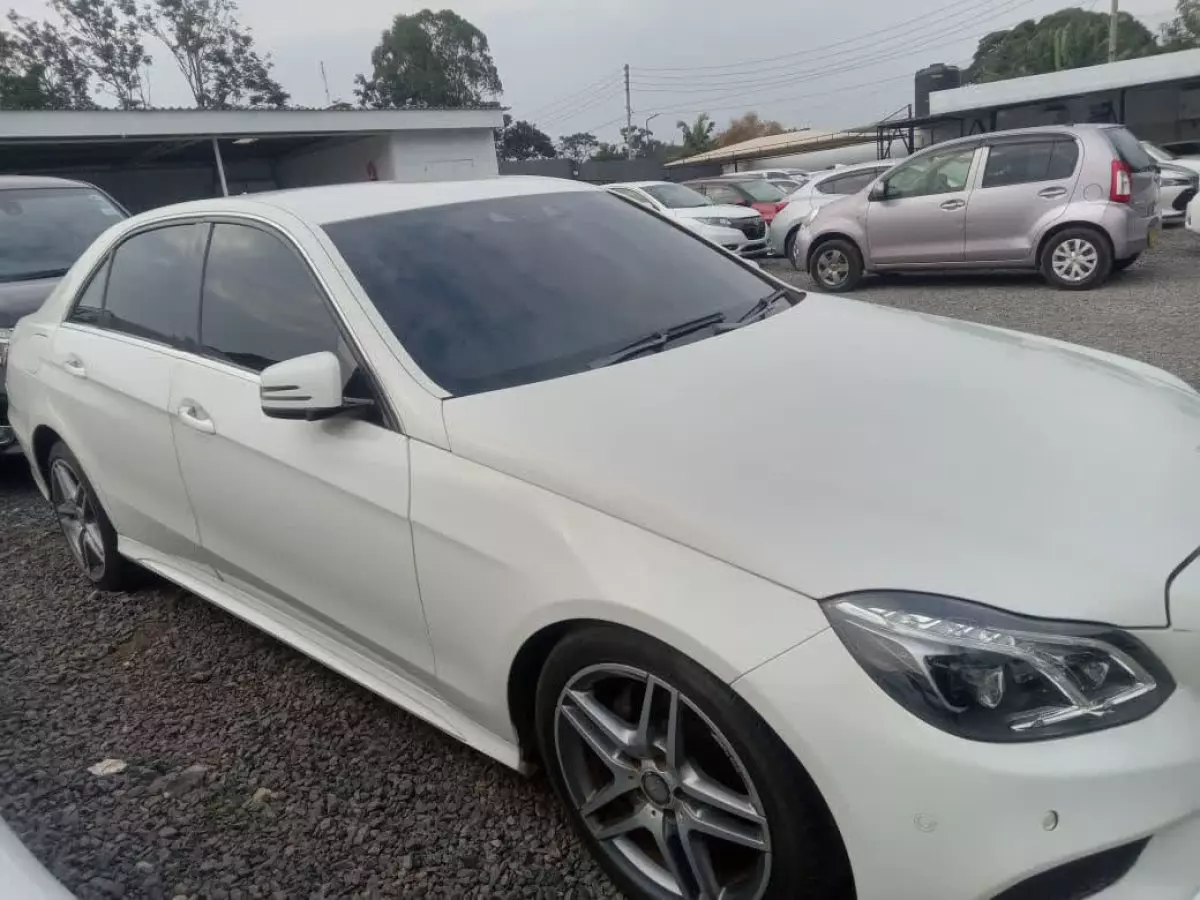 Mercedes-Benz E250 - 2014