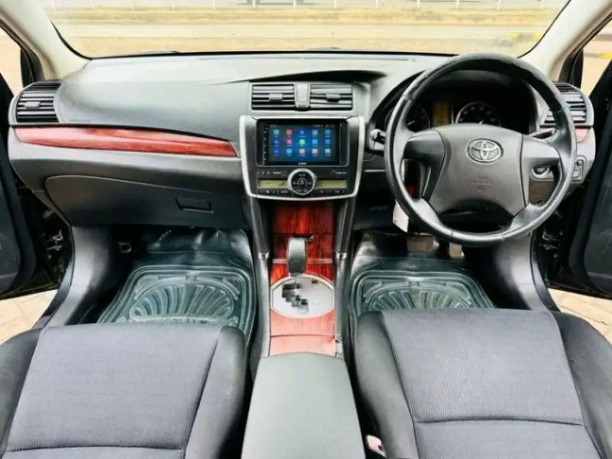 interiorFront