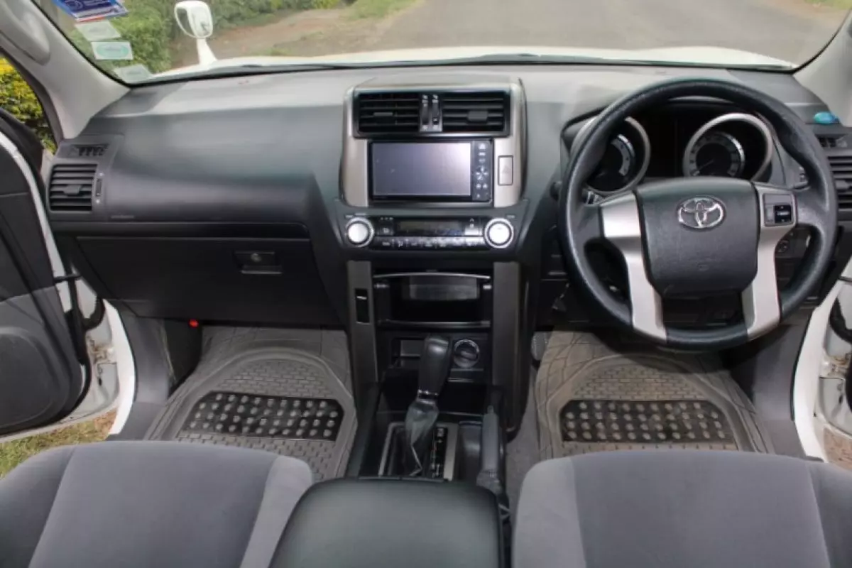 interiorFront