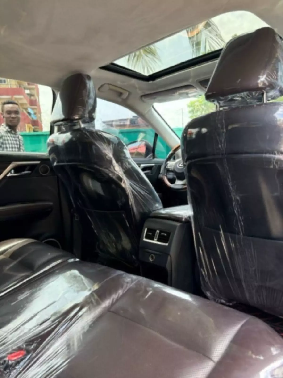 interiorBack