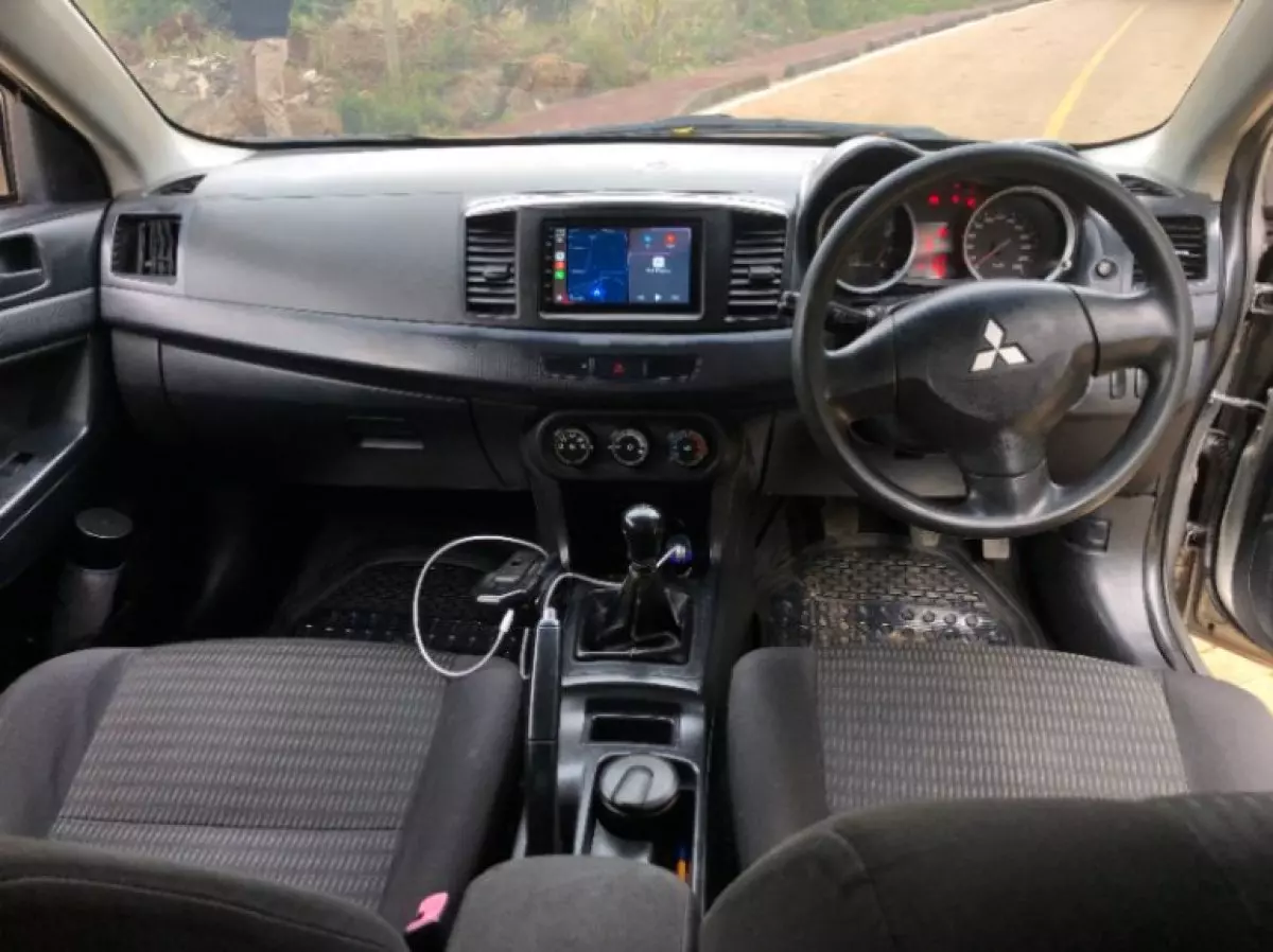 interiorFront