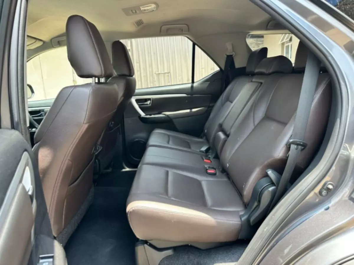 interiorBack