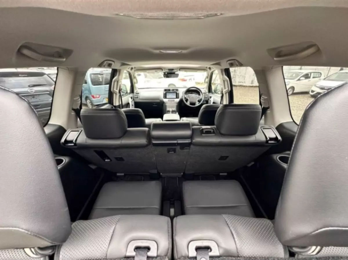 interiorBack