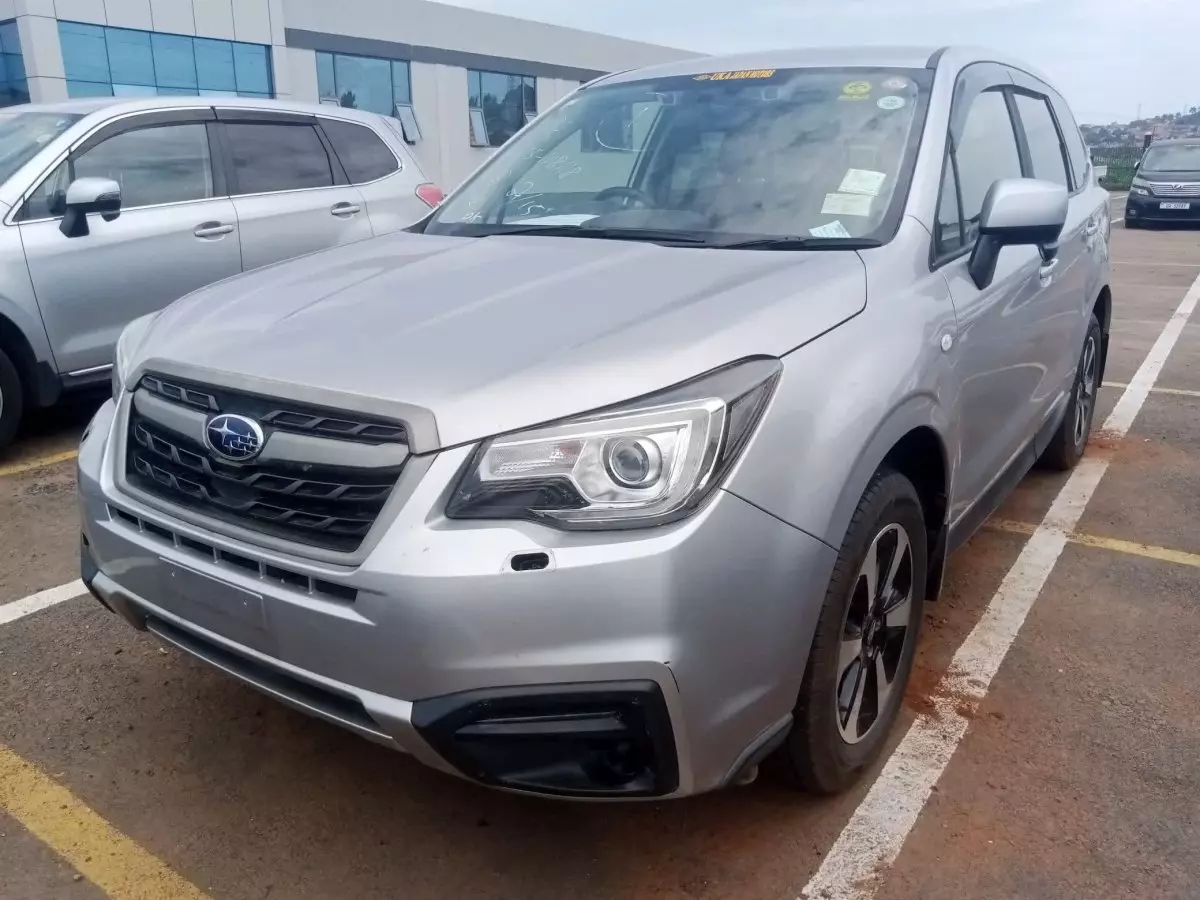 Subaru Forester   - 2017