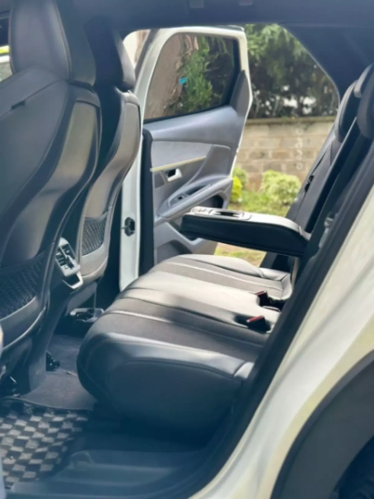 interiorBack