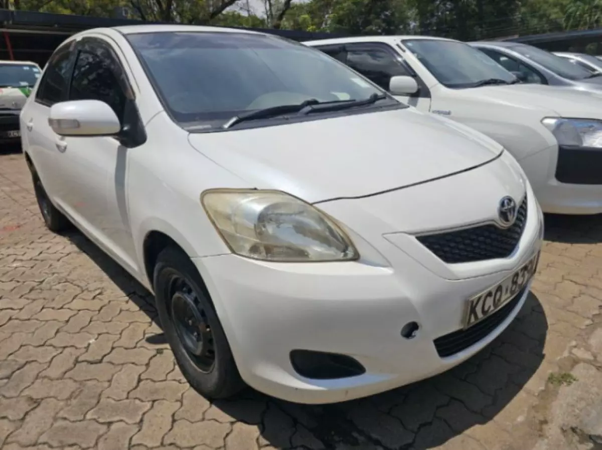Toyota Belta - 2010