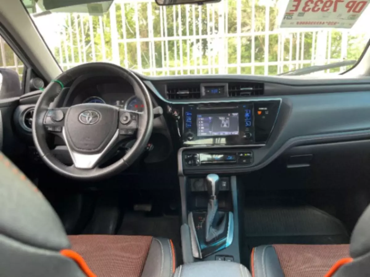 interiorFront