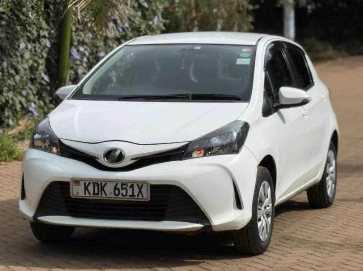 Toyota Vitz - 2015
