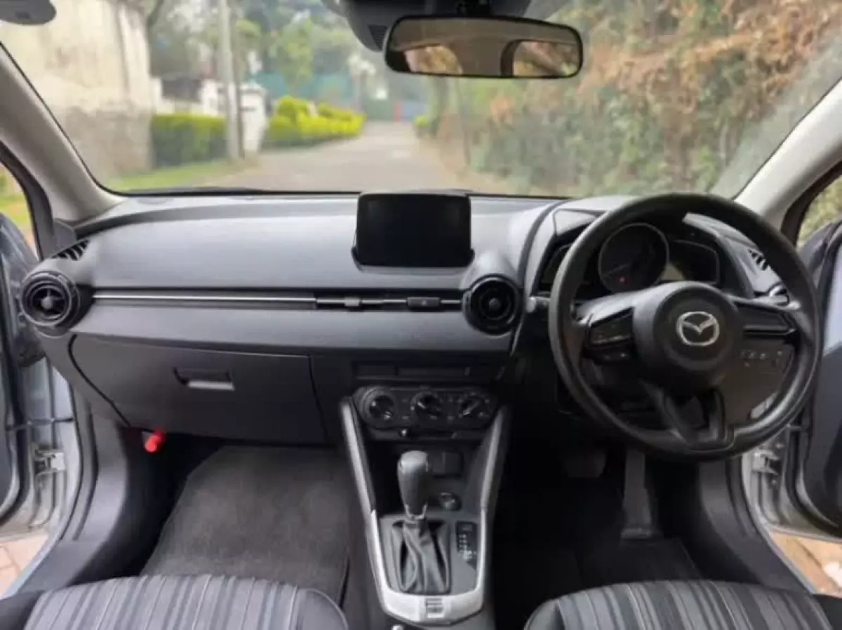 interiorFront