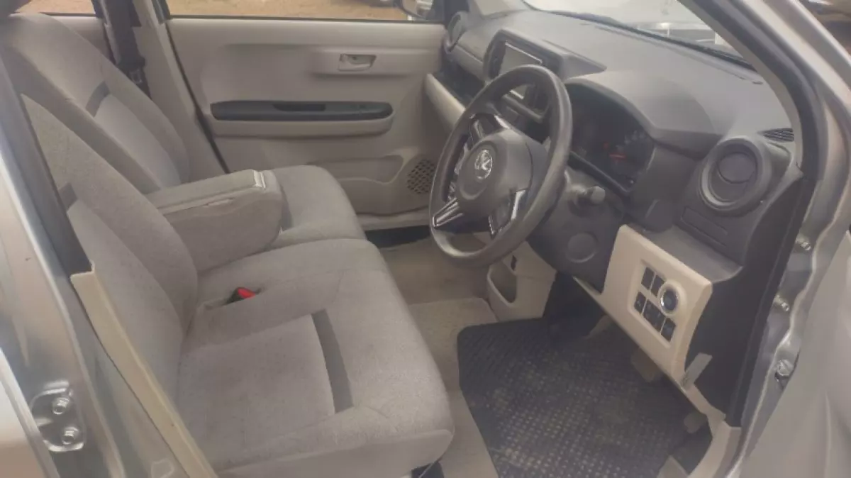 interiorFront