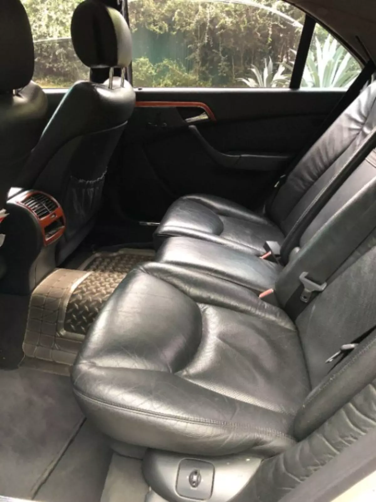 interiorBack