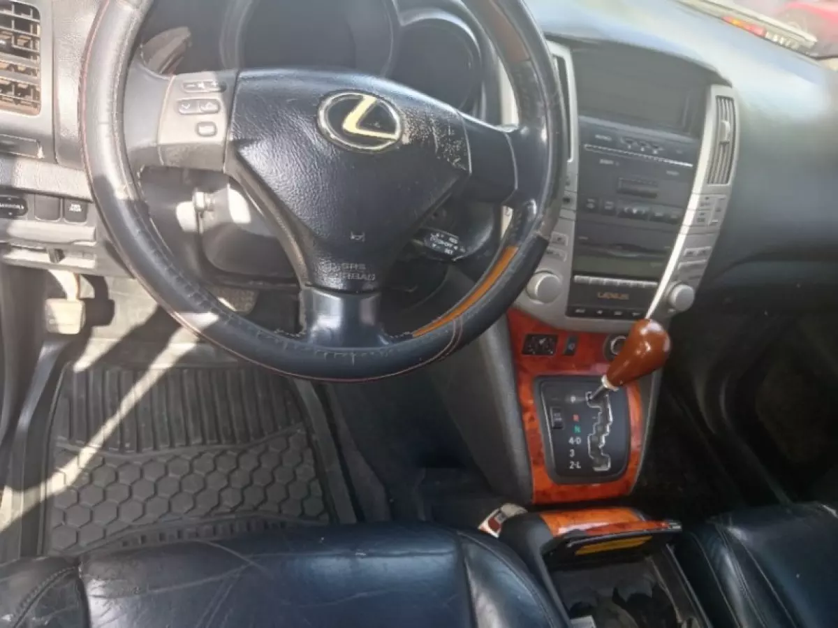 interiorFront
