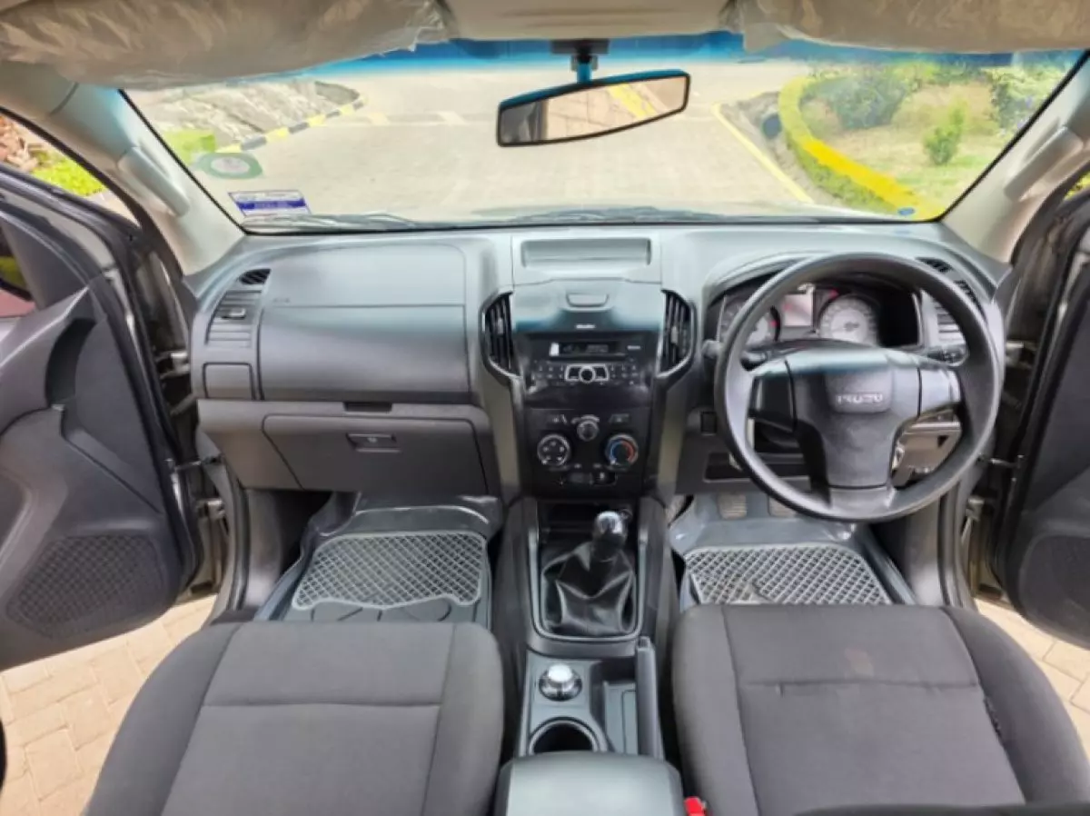 interiorFront